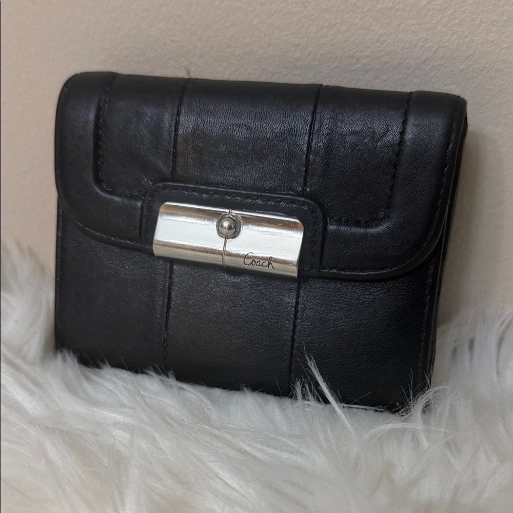 Vintage Coach Black Leather Wallet with Silver Accent - Picture 1 of 5